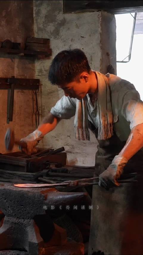肖战苦练匠艺四月演绎乱世匠人