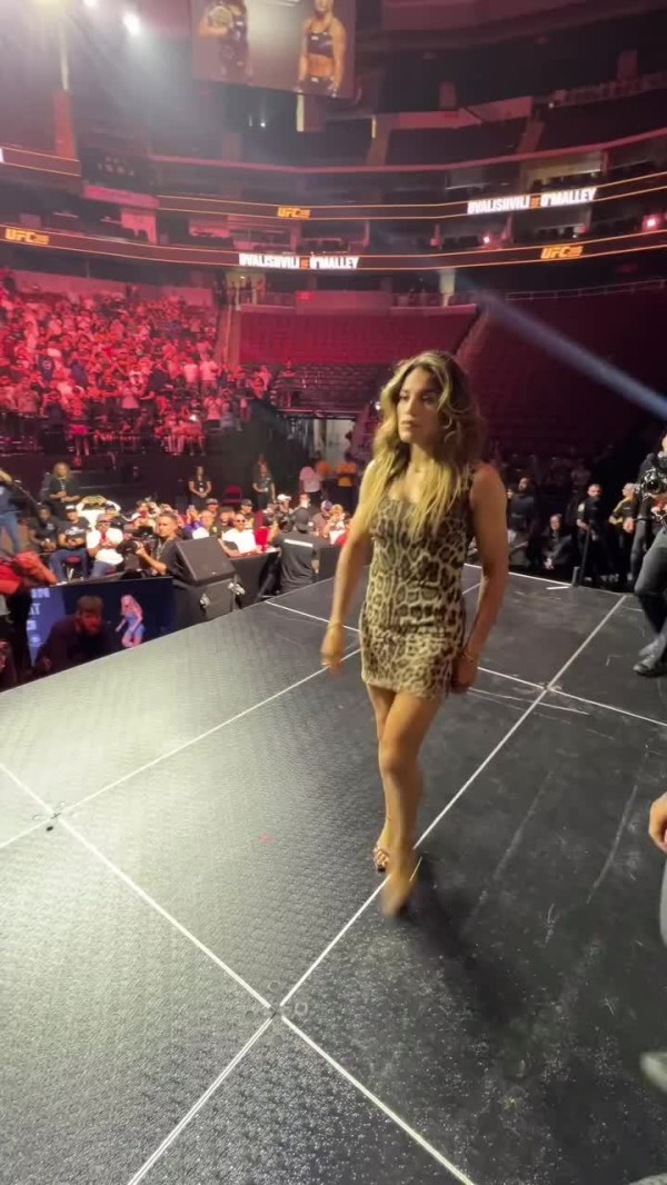 哈里森与佩娜媒体日对视，称其输掉比赛比自己输回合多