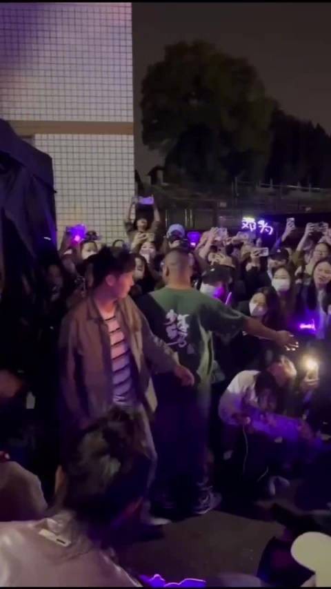 邓为永远用真诚打动人心，温柔又坚定的为子一直都特别好，愿大家都平安顺遂！