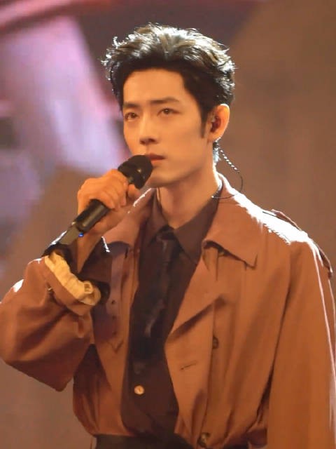 这哥真的是越怼脸越帅