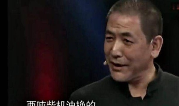 大叔用机油换来4幅画，谁知竟捡了大漏了，每幅估价至少上百万