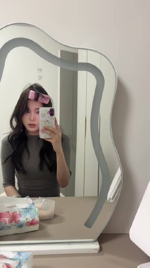 东东可爱治愈学期结尾，江西菜与卷发大师引热议