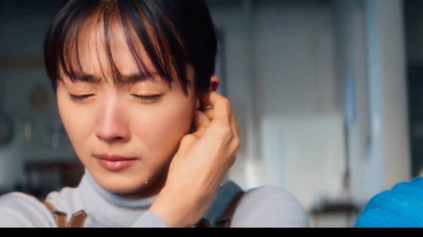 男人简直不敢相信自己的眼睛，好兄弟的妈妈，竟是自己失散多年的初恋！