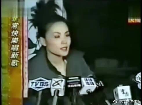 王菲1997年快乐访台后台采访,初为人母的她,快乐溢于言表