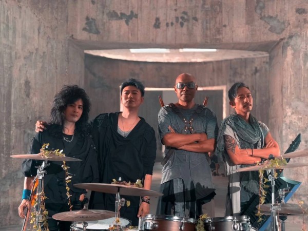 信乐团摇滚回归！推新歌《反派》葛莱美世界级制作宣告信乐团新篇章