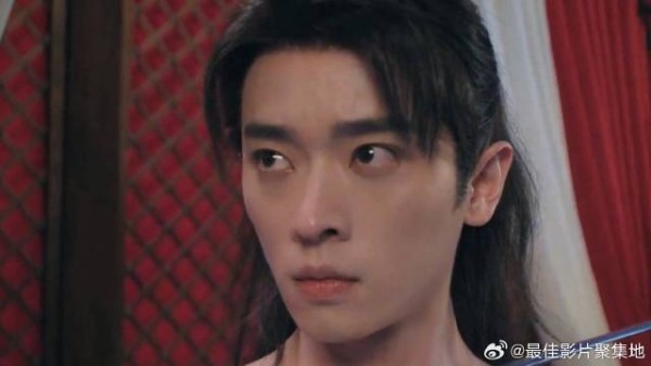 捡回来的小孩竟一夜之间变成了帅哥,这也太刺激了