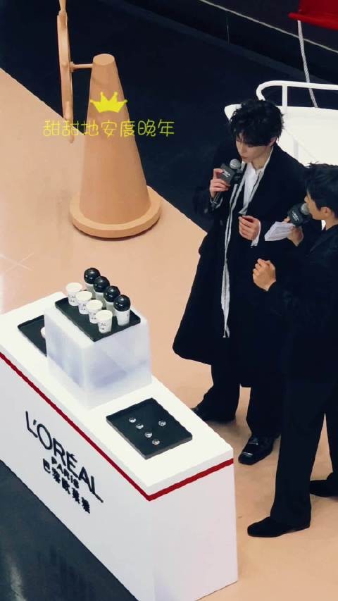 亲过嘴吗你就喊老公 昨天娶了一群臭婆娘，今天已离， 我现在就是嗓子痛