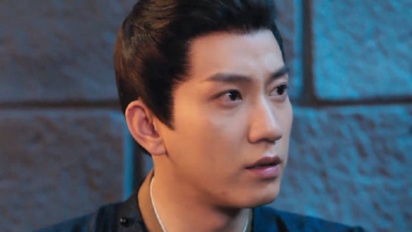 反派假死陷害男主，男女主联手破迷局