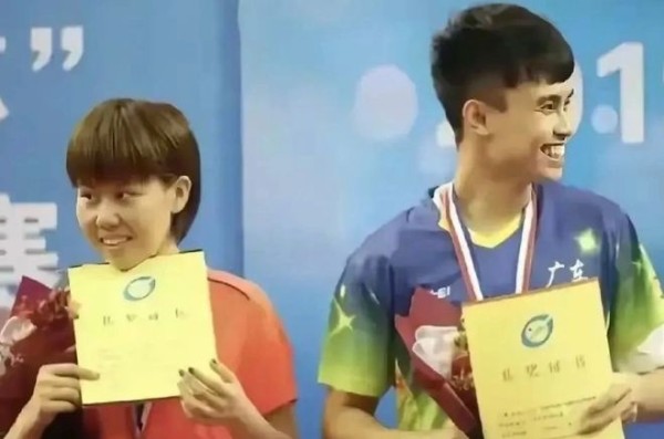 国乒名将深夜突然发文，称必须孝顺父母，近期被传与陈幸同分手