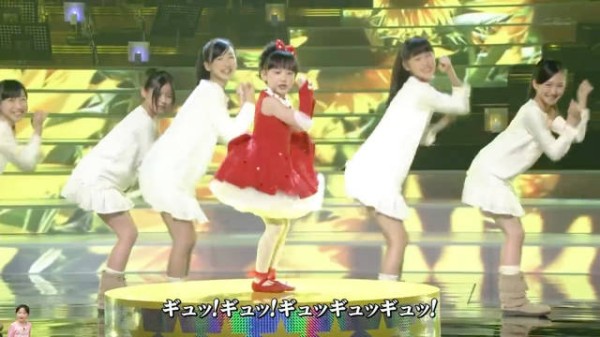 芦田爱菜 红色蓬蓬裙元气满满gyugyugyu