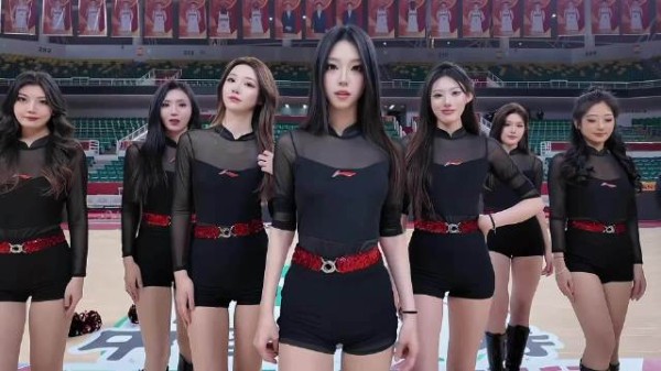 CBA应该让拉拉队跳满四节,中场再让球员打打球