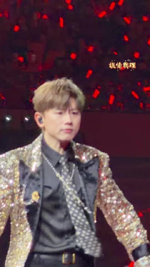 这和张杰在我脸上唱逆战有什么区别啊啊啊啊啊啊？