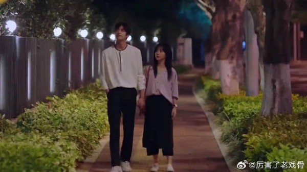 凌霄接尖尖下班，兄妹三人打打闹闹，场面太幸福了！