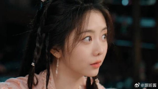 《逍遥》 肖瑶装神弄鬼,红烨打配合,把侍卫吓得差点尿裤子