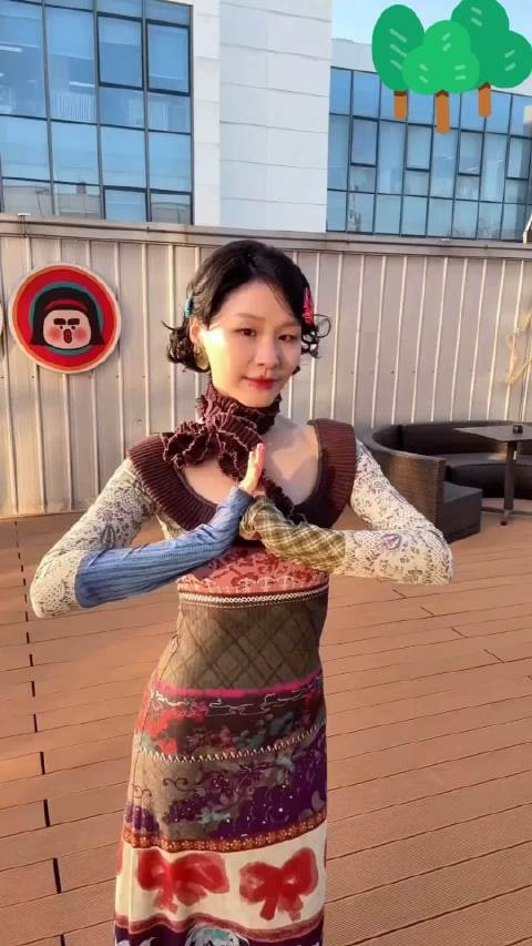 没人告诉我金靖178啊 这样子的一个身高和身材也是很完美