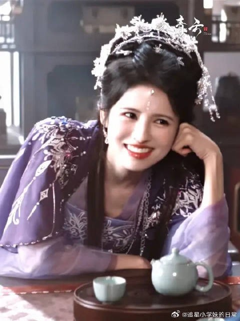 果然在一起待久了，动作习惯都一样欸