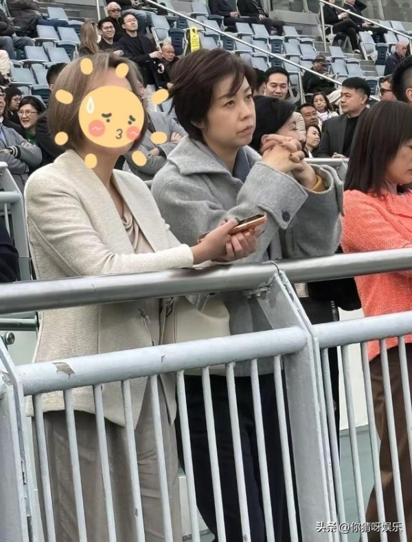 张怡宁夫妇赛场低调现身，昔日大魔王竟败给了运气！这反差太绝了