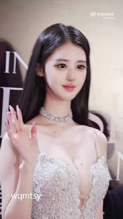 这身材和颜值,谁看了都喜欢呀