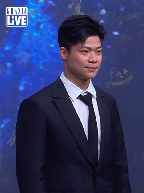 苏炳添微博之夜黑西装亮相，绅士范十足