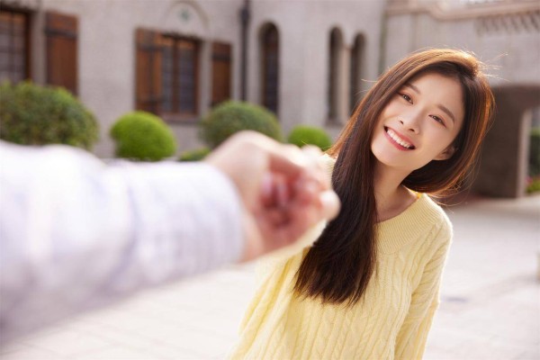 已婚女人同意你碰下面三处，真的对你动心了，要小心