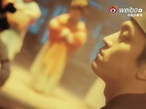 新春街巷年味浓，团圆饭里话太平