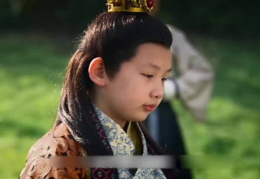 芈姝算计失败芈月胜出，嬴荡再坑母亲