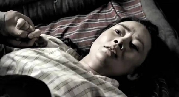 小伙赖姑娘家不走，说什么也要留个后，还有这种事