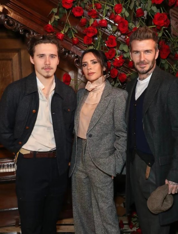 贝克汉姆家剧情更新，小七情人节晒与大布合照，贝嫂回应但没人理