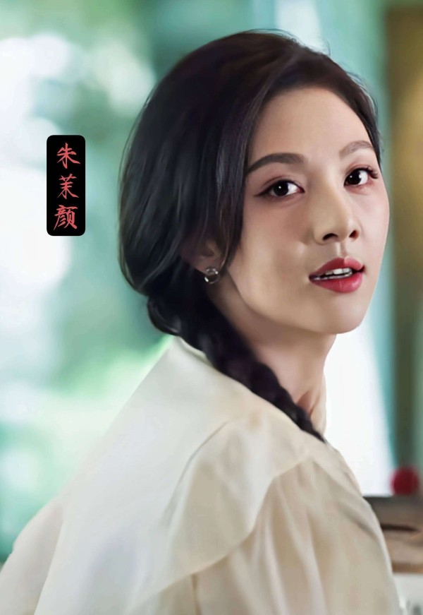 短剧演员大换血！传统明星下场抢饭碗，2026年行业要变天