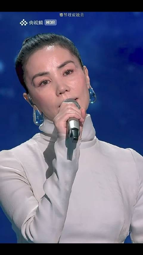 王菲歌声争议再起,唱功与歌曲质量引讨论