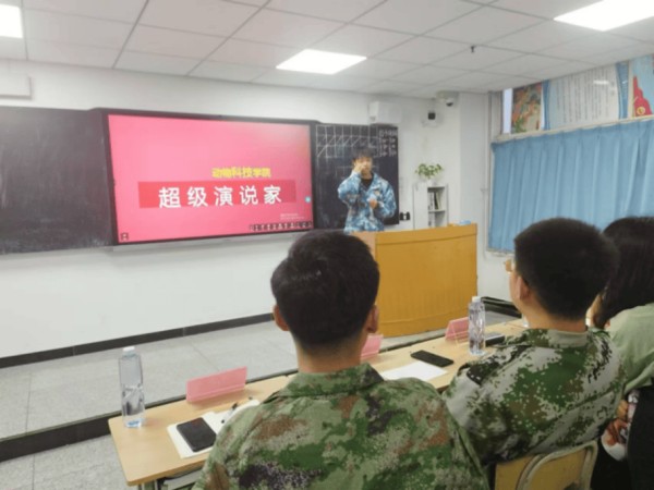 吕文扬演说家传递智慧点亮前路