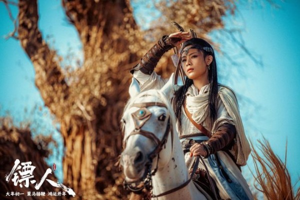 破纪录?《镖人》逆跌,票房冲15亿,吴京保住了武侠片的遮羞布