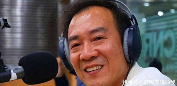 62岁戴志诚现状:精神气不错,和袁茵生活幸福,把继女当亲女儿待