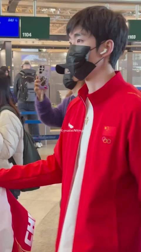 林孝埈回国受粉丝欢迎,称已放下与黄大宪过往