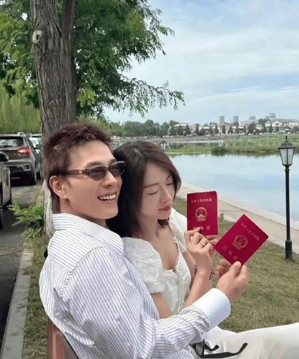 吴谨言洪尧海南偶遇用餐！二人世界甜度拉满