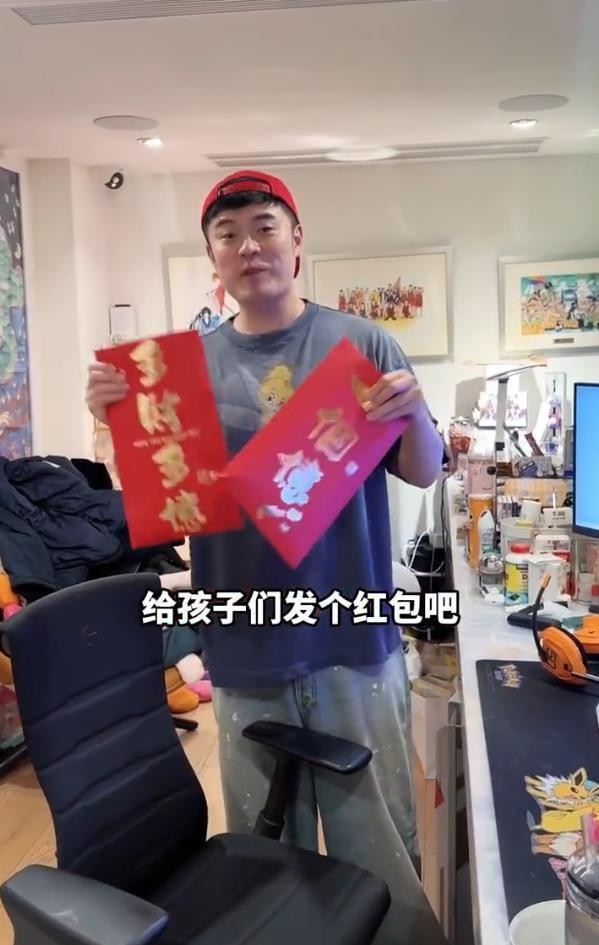 陈赫过年给两个女儿发红包，打开居然是大卷子，崩溃到快哭了