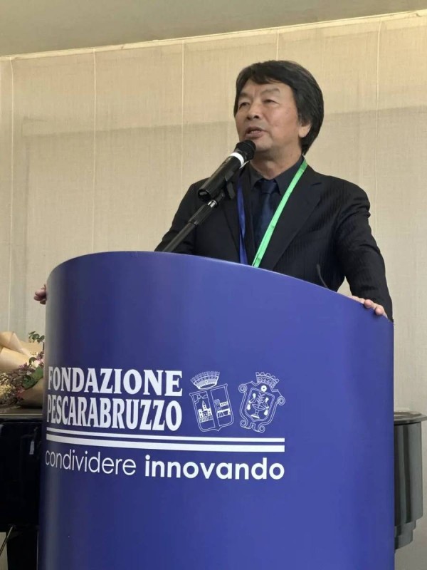 凭借“独到的哲思和幽默”,刘震云成为获意大利国际南北文学奖的首位中国作家