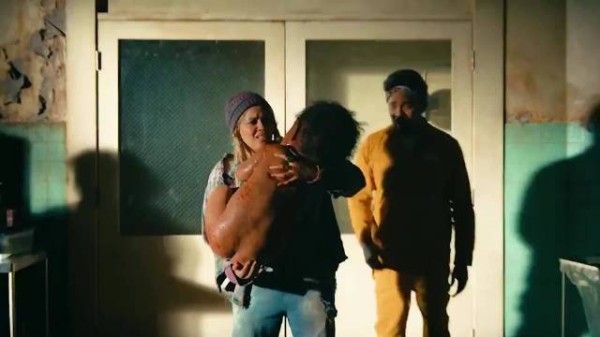 女人怀胎三年，竟生了一个体型比自己还大的巨婴