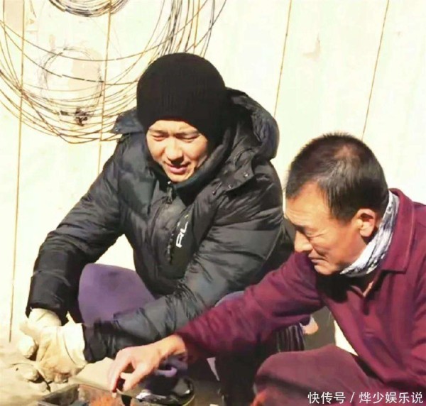 高云翔改名高晟晖天津定居:接送女儿演话剧,平凡日子透着暖意