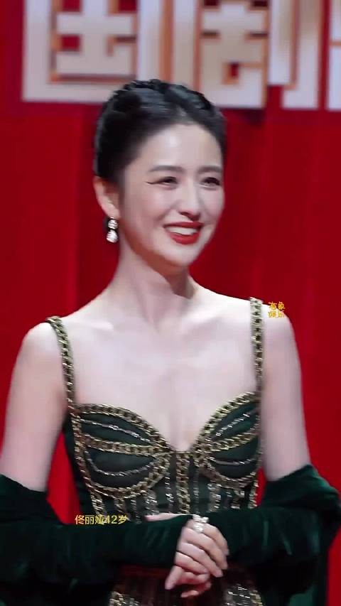 这颜值，美翻了，谁看了不说一句“绝”！#佟丽娅