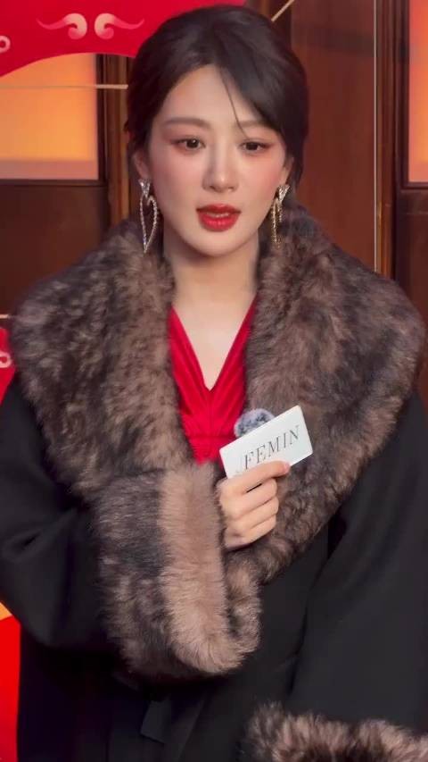 还是十二万分想看到董竹君女士波澜壮阔的一生！