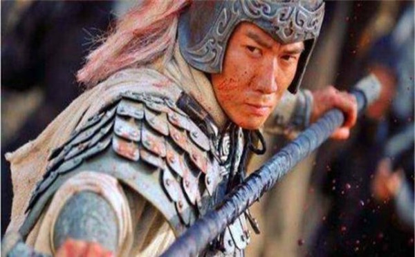 《三国演义》中关羽的武艺有多强，能和他打成平手的，只有这四位