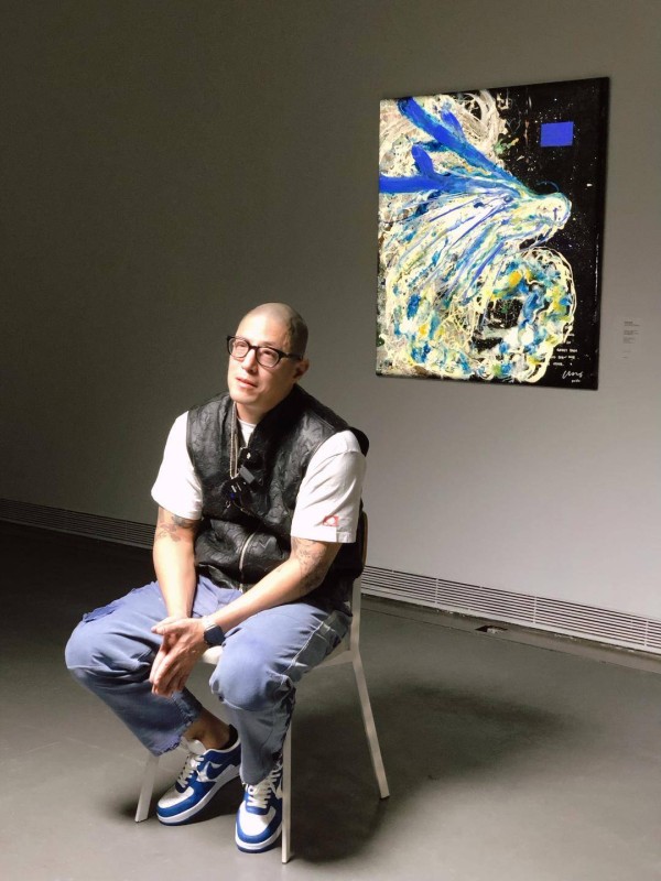 艺术家蒋友柏来蓉办展：距离画画一万小时，还有三年半