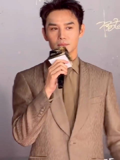 王凯首任2026金树林盛典主持人，坦言紧张状态佳