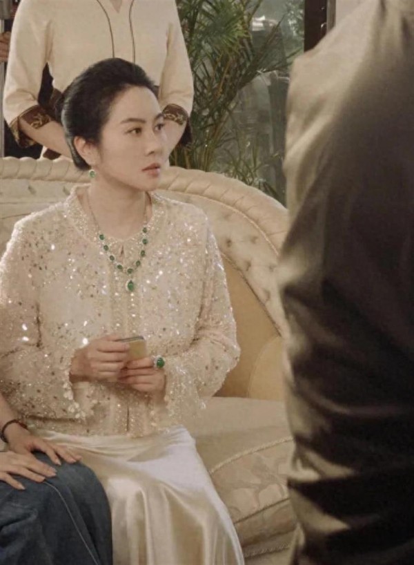 46岁叶璇转型拍短剧演婆婆，被指自降咖位，本人回应：18岁刚入行时就演过大妈