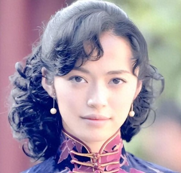 姚晨离婚内幕被曝！和前夫最后一次同框互不搭理，曾被曝出轨4次