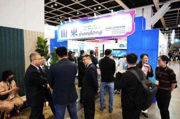 东方影都硬核实力闪耀香江！青岛以光影为桥链接全球影视新未来