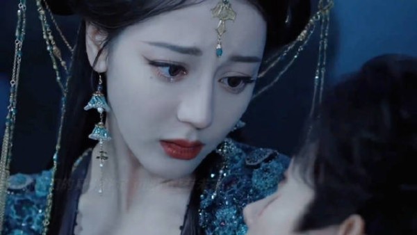 热巴这张脸一出来我就知道这个白日提灯大事很妙!