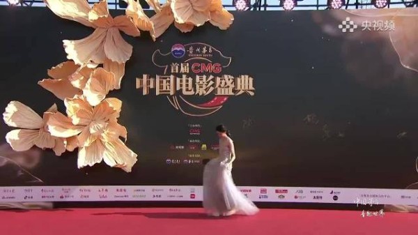 默默欣赏存子2分钟美貌 这么差的光 美貌依然