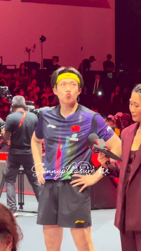 惊现一对“双胞胎” 嘴部动作相似度99.999%